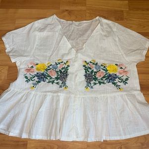 Plus Embroidered Flower Button Up // Plus 2x